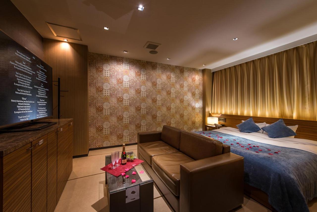 Hotel Lotus Iwatsuki (Adults Only) Сайтама Экстерьер фото
