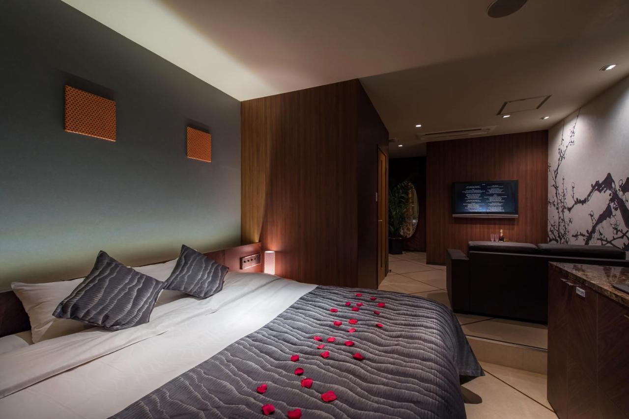 Hotel Lotus Iwatsuki (Adults Only) Сайтама Экстерьер фото
